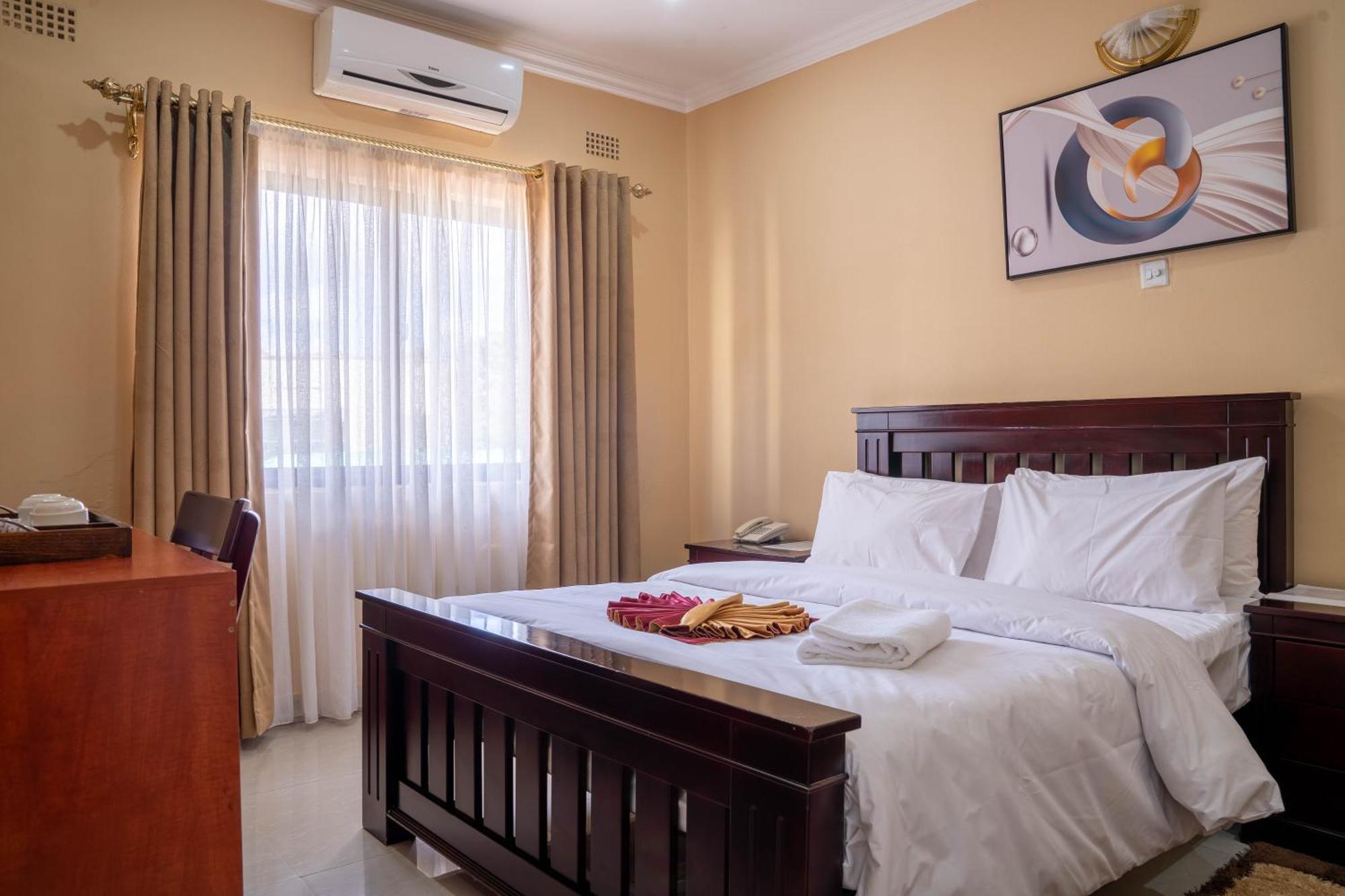 Nyamfinzi Hotel Chipata Exterior photo