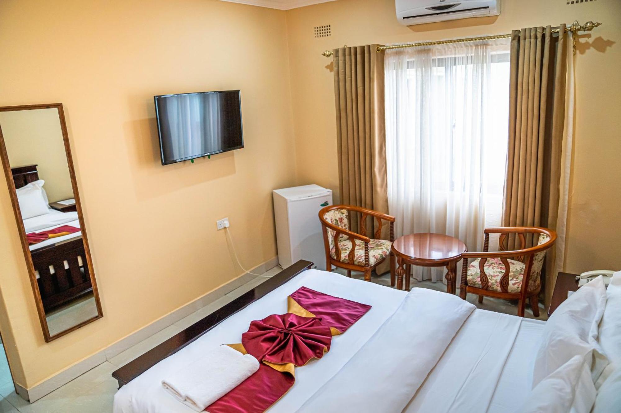 Nyamfinzi Hotel Chipata Exterior photo
